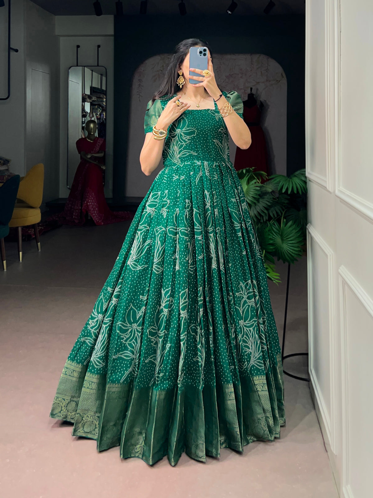 Lightweight Wedding Wear Gown For Women