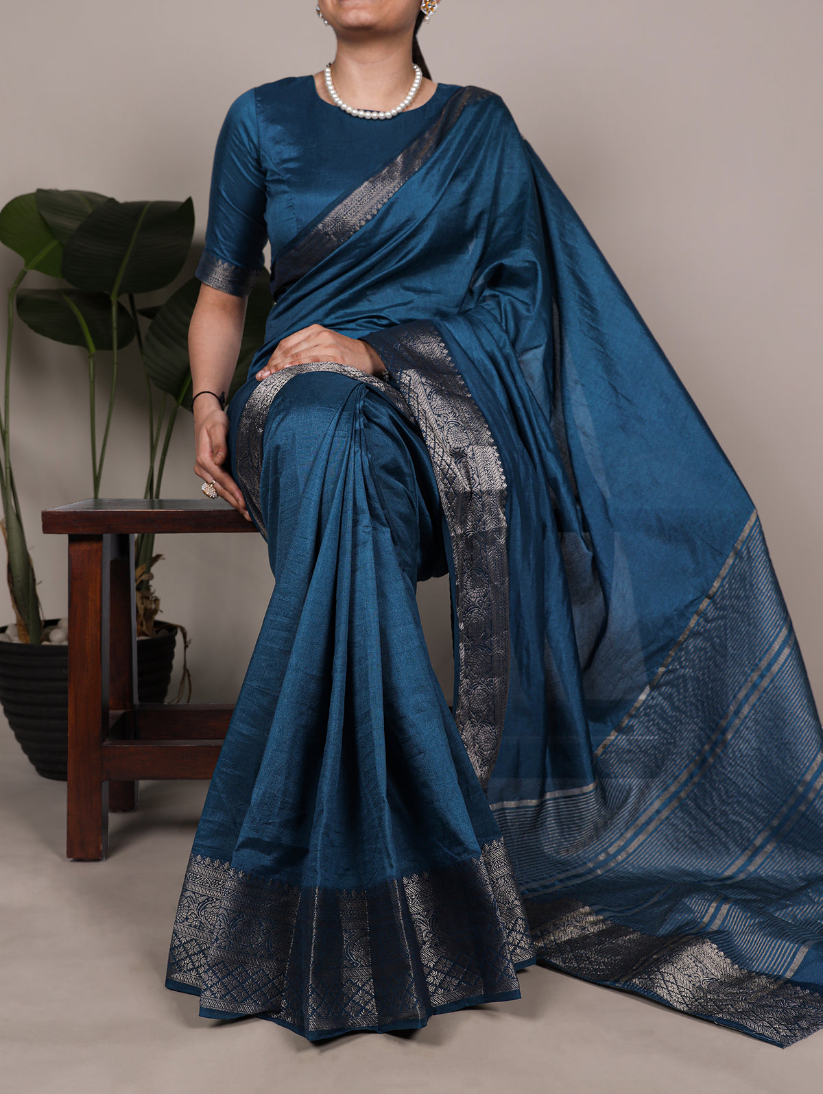 Traditional Wear Zari Weaving Saree