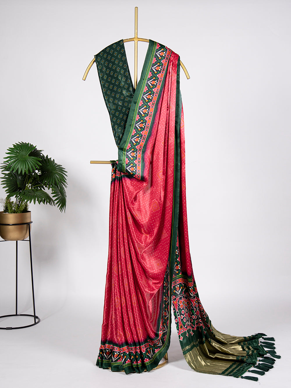 Red Color Bandhej With Patola Print And Lagadi Patta Gaji Silk Saree