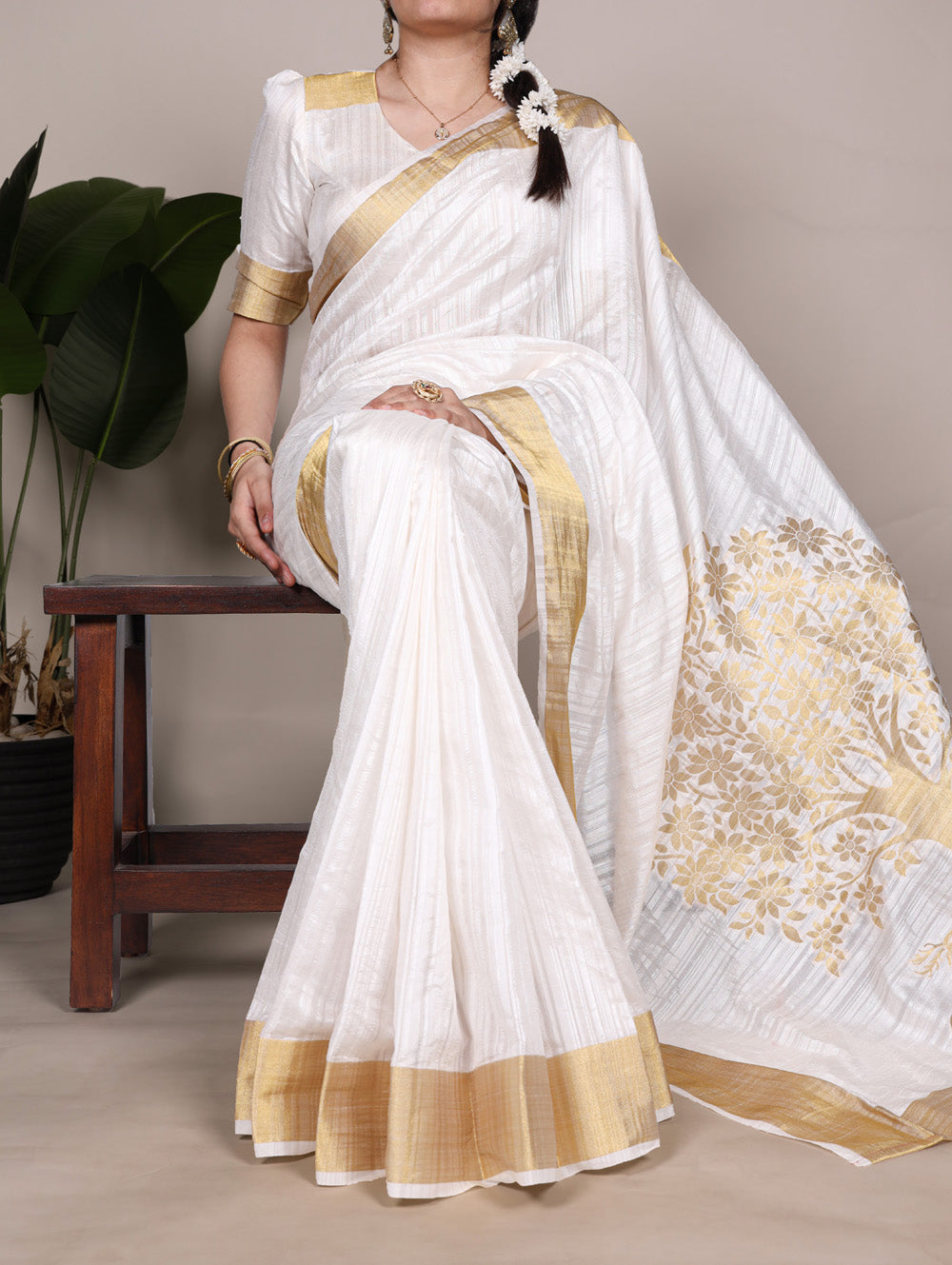 White Color Zari weaving Work Raw Silk Saree