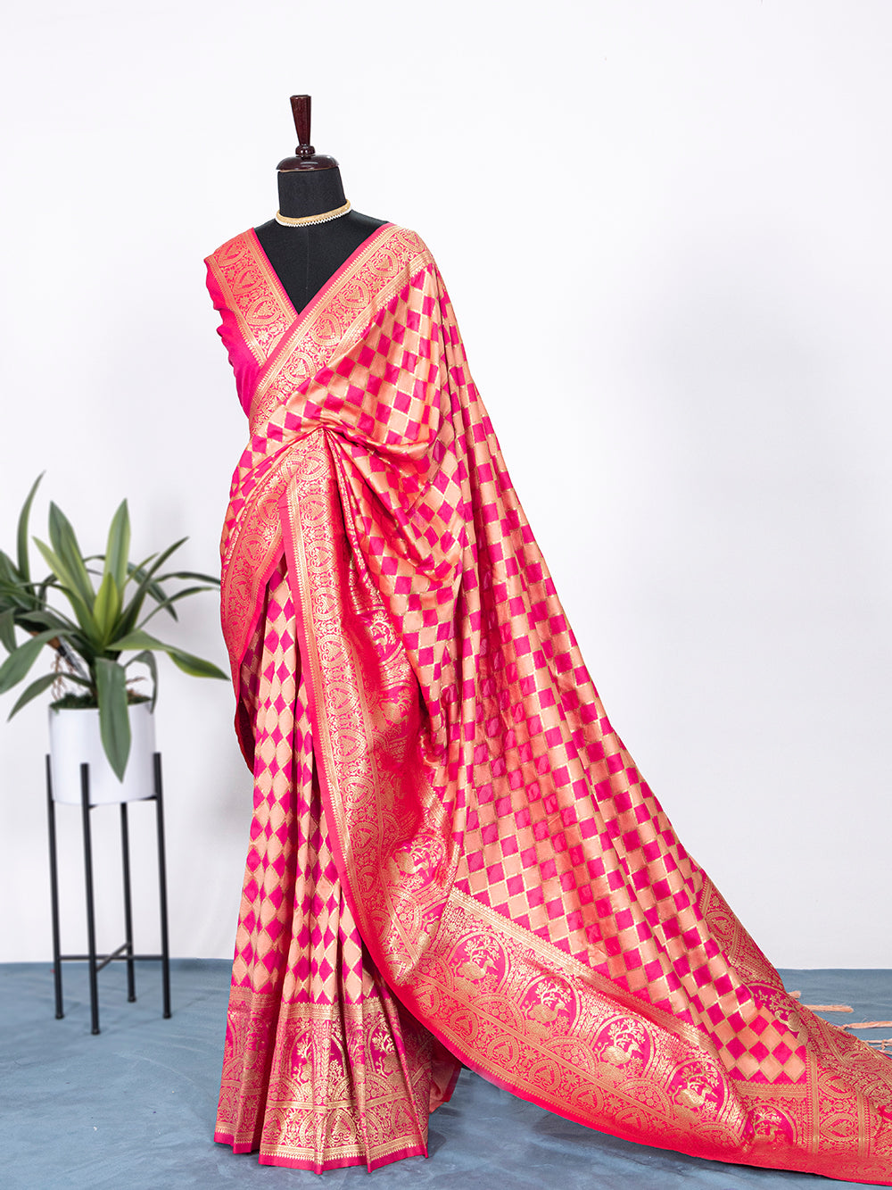 Pink Color Weaving Zari Work Jacquard Silk Saree